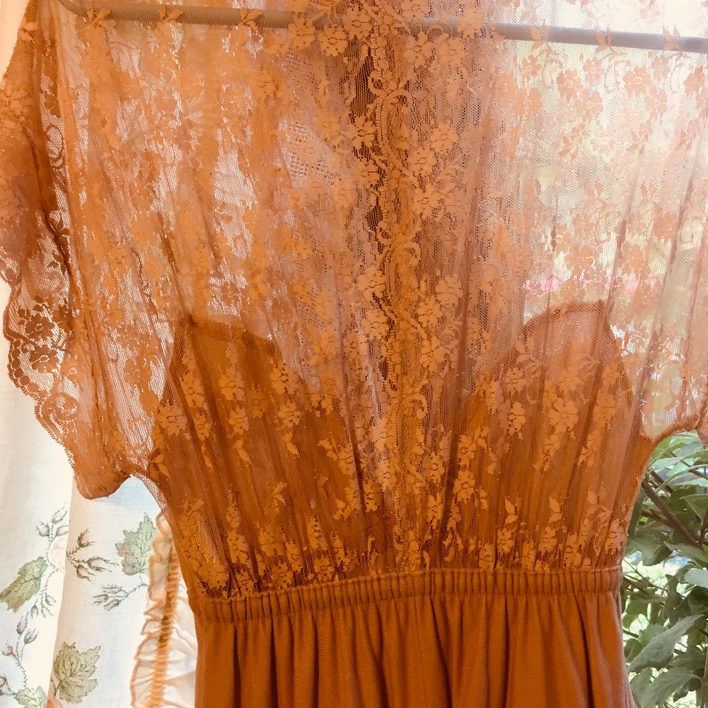 Dress - Picture 2 of 4